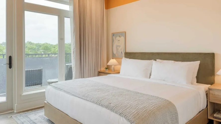 2 Bedrooms Suite with balcony