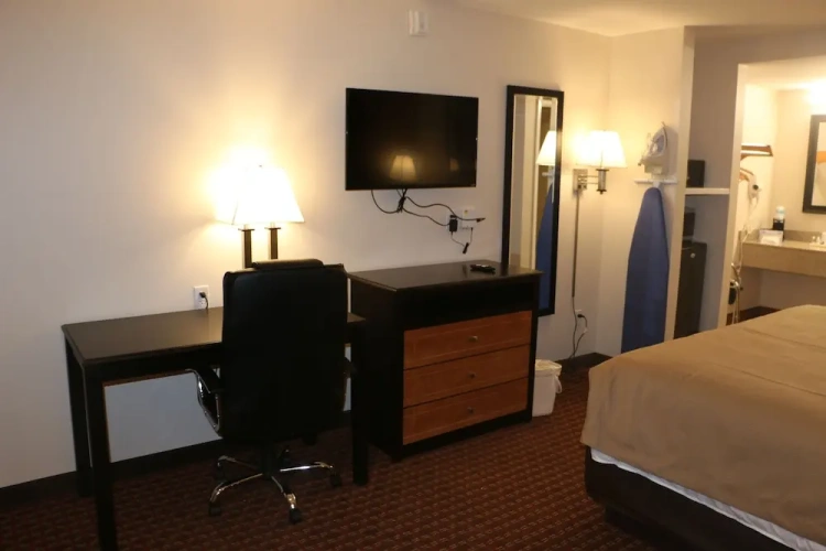 Standard Double room with city view