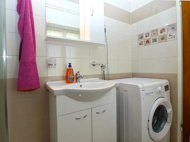 Apartments Blazenka 1270