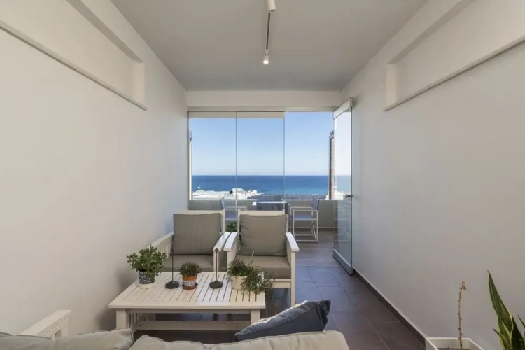 4 Bedrooms Luxury Villa with balcony