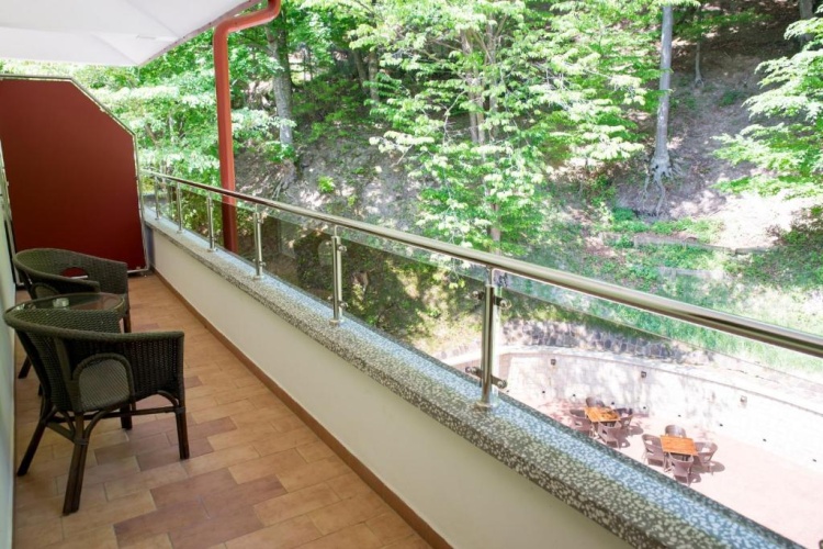 Standard Twin room with balcony