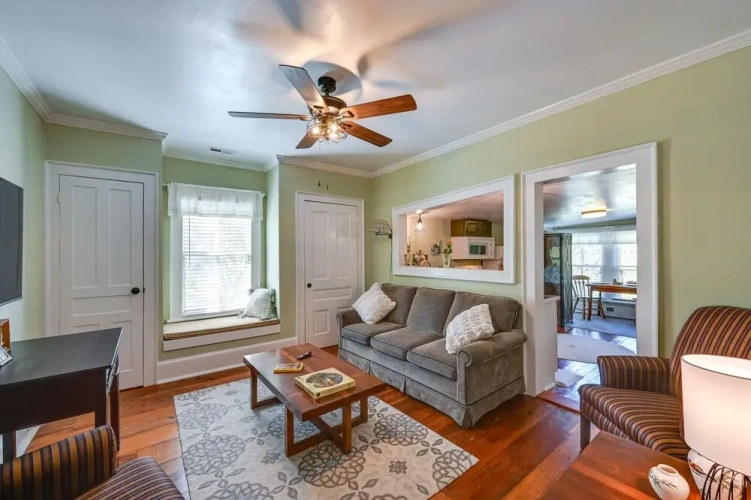 1 Bedroom Apartment