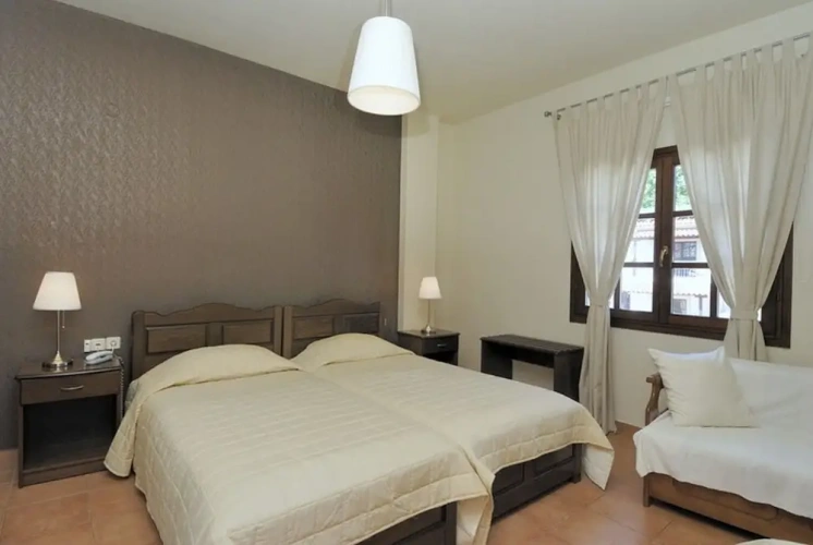 Standard Triple room with balcony and with view