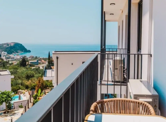 1 Bedroom Apartment with mountain view