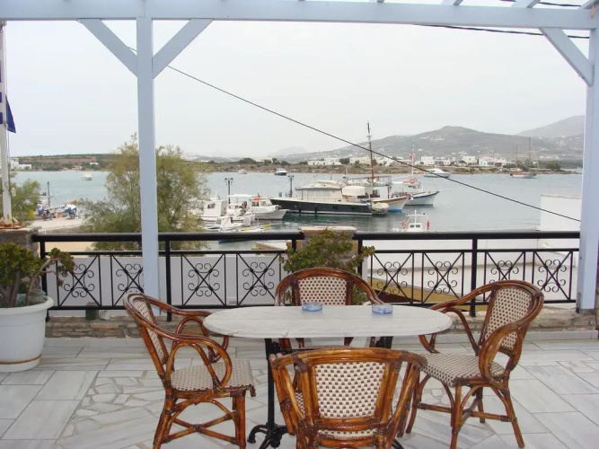 Akrogiali Studios & Rooms