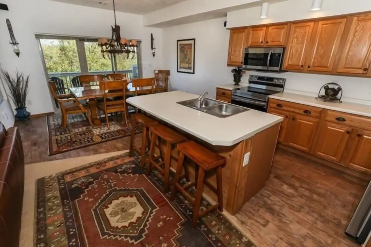 Seven Springs 4 BR Premium Condo, Mountain Views! by RedAwning
