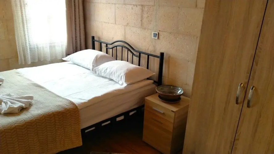 Ekoton Cave Hotel