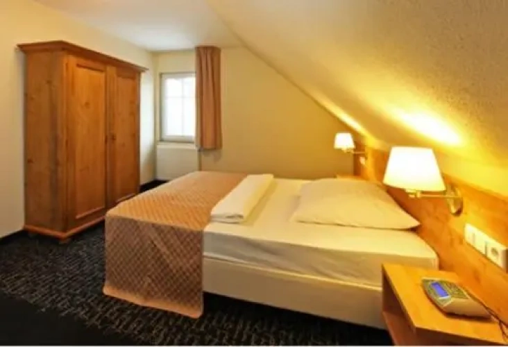 Standard Quintuple room