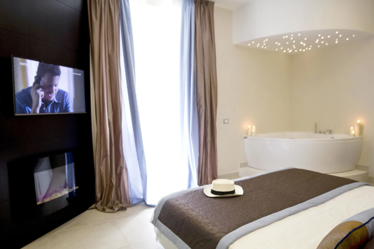 Roman Holidays Boutique Hotel