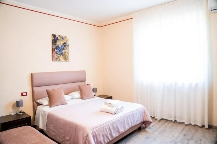 Standard Triple room