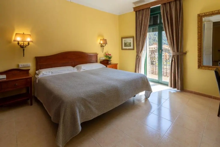 Superior Quadruple room