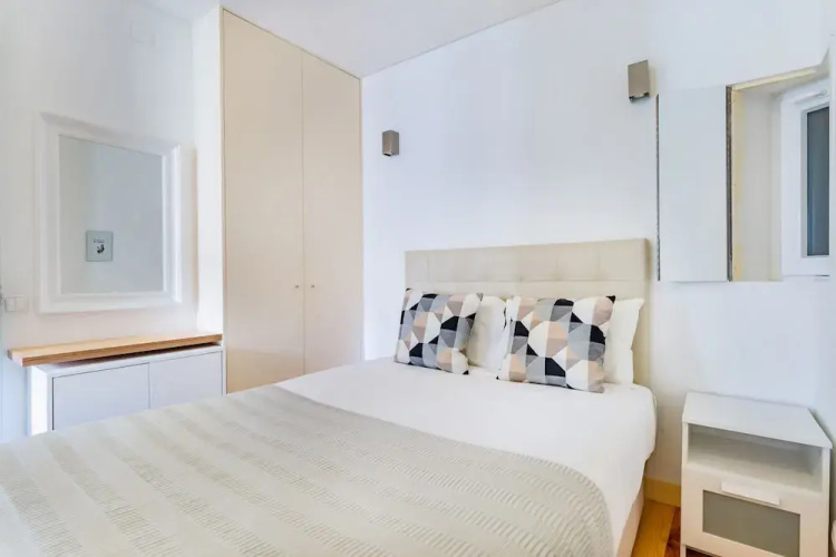 Romantic Alfama Getaway