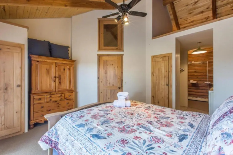 317 Tower Apartment