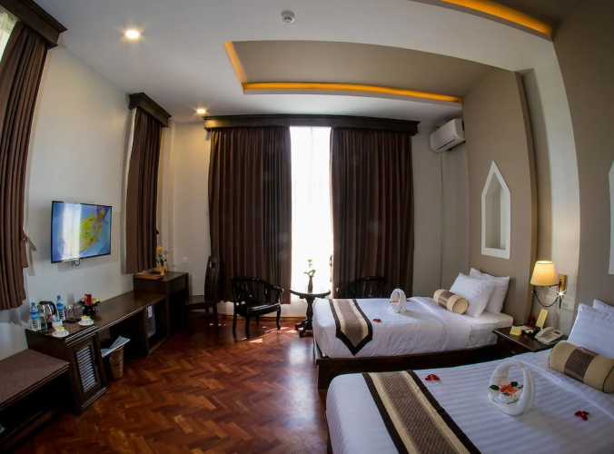 Lustre Bagan Resort