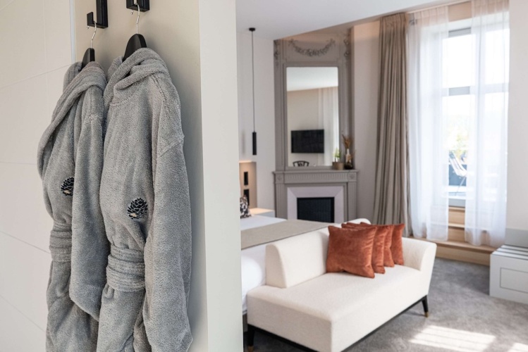 Double Suite