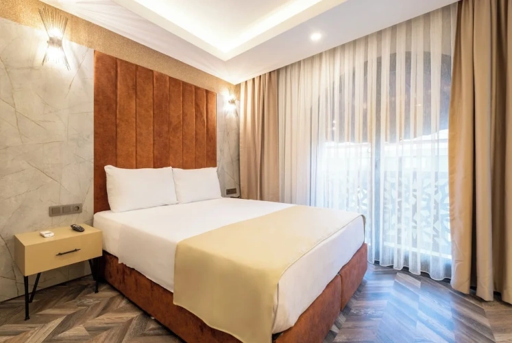 Classic Double room with city view
