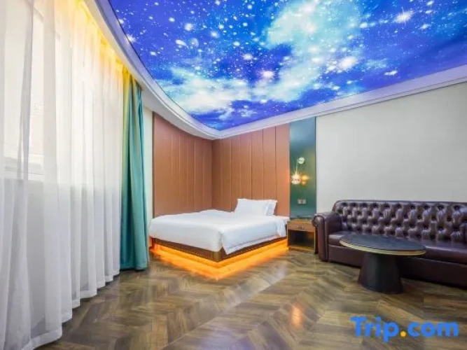 Deluxe Suite with view