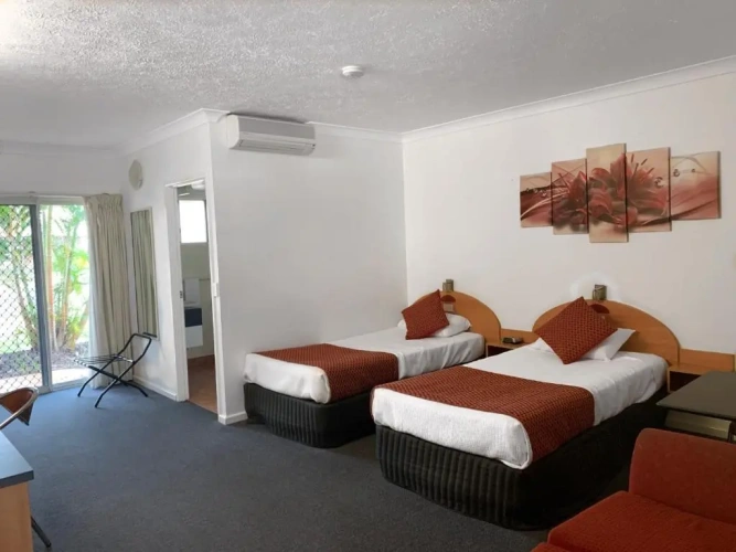 Standard Twin room