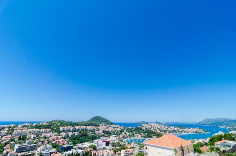 1 Bedroom Comfort Apartment with sea view