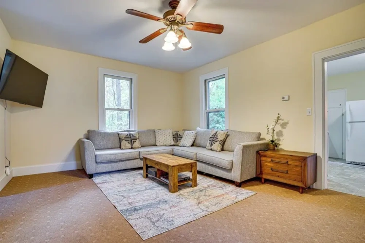 4 Bedrooms Cottage