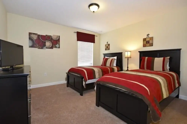 6 Bedrooms Family Cottage