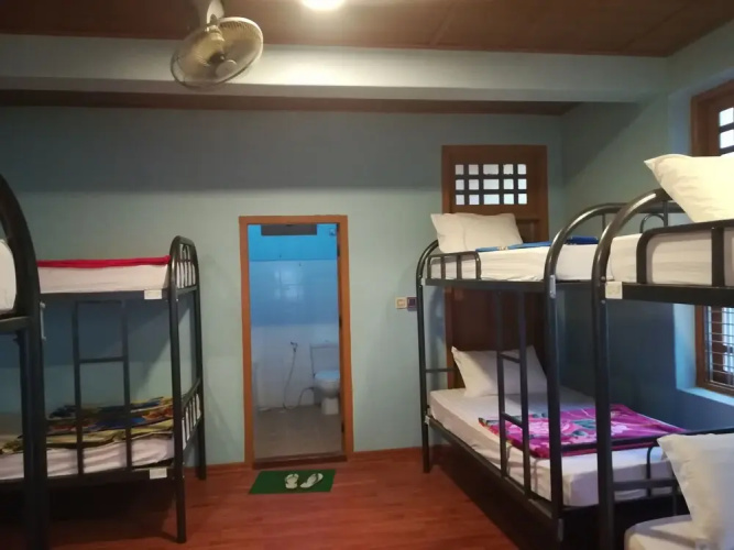Lux Pillow Hostel - City Centre