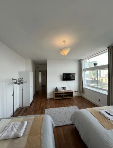 City Centre & Parking 2 Bed Ap