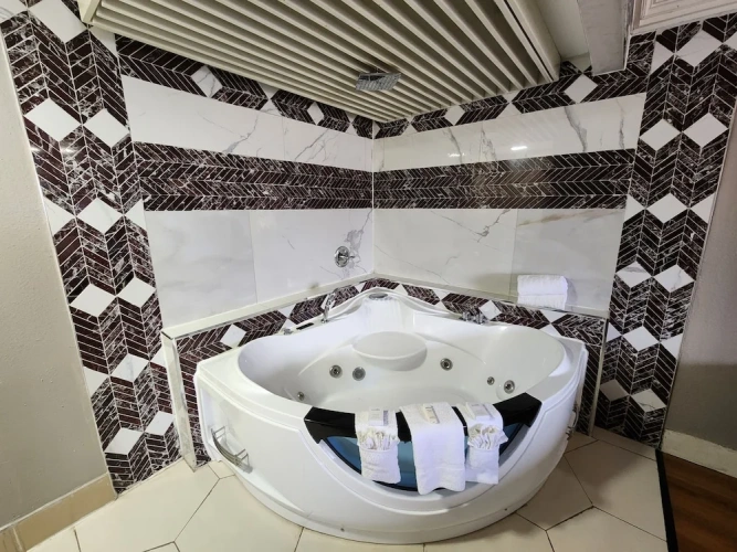 Deluxe Double Suite