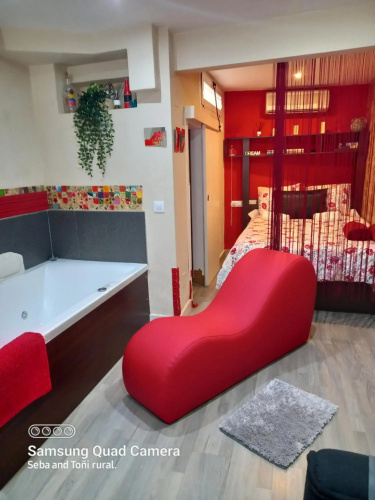 Loft jacuzzi lila Casa Ermita San Antonio