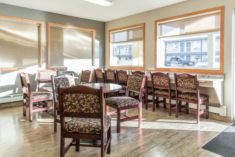 Empire Inn & Suites