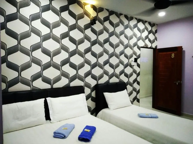 Standard Triple room