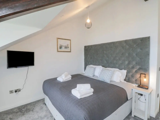 Foxton Penthouse