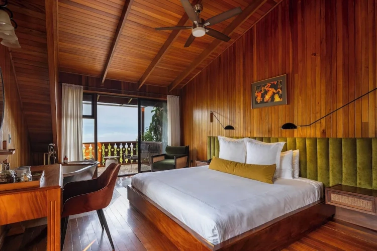 Superior room with balcony