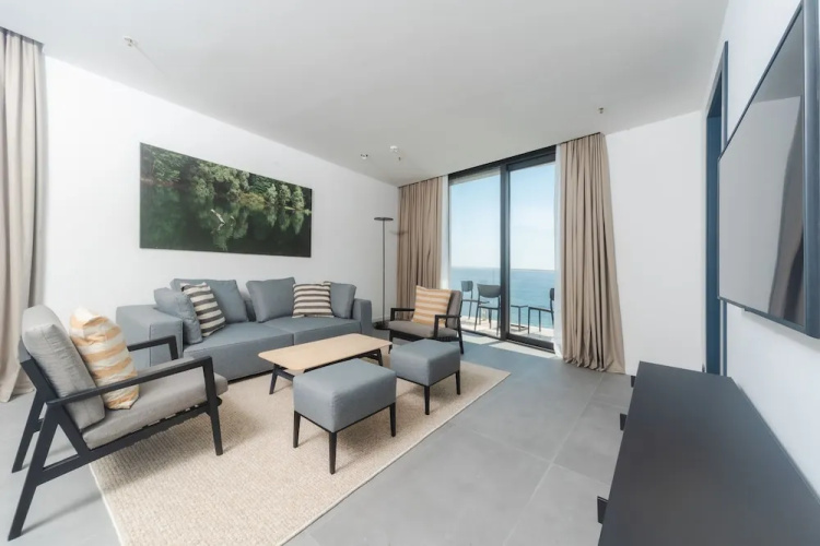Boutique Hotel Shell
