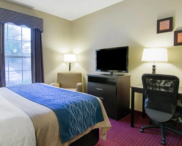Comfort Inn West