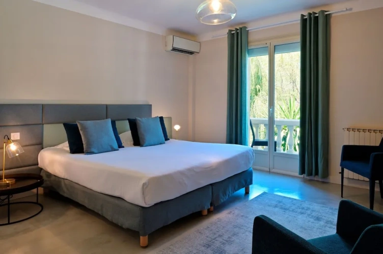 1 Bedroom Junior Suite with balcony