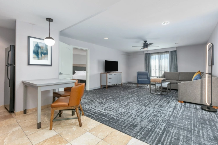 2 Bedrooms Suite