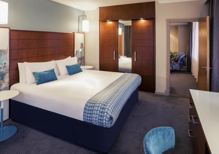 Mercure Bristol Holland HouseOver view