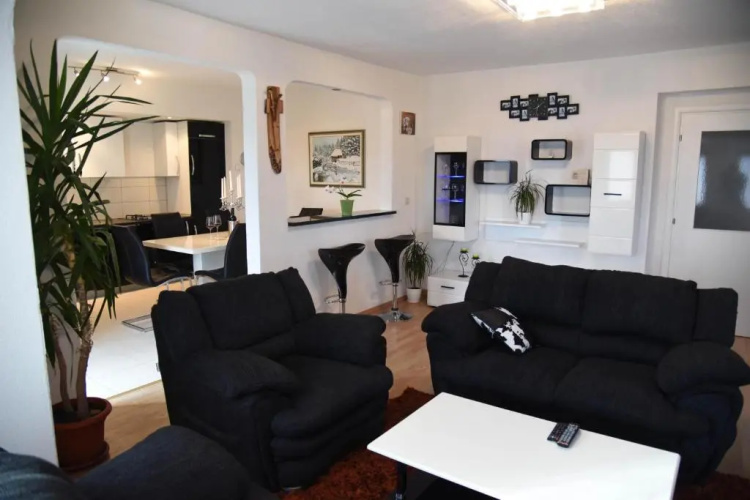 Apartment Mario