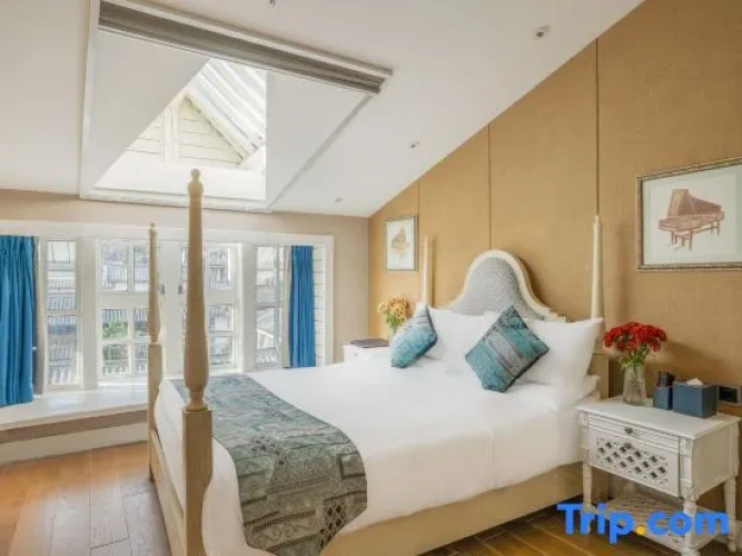 Deluxe Single Suite with panoramic view