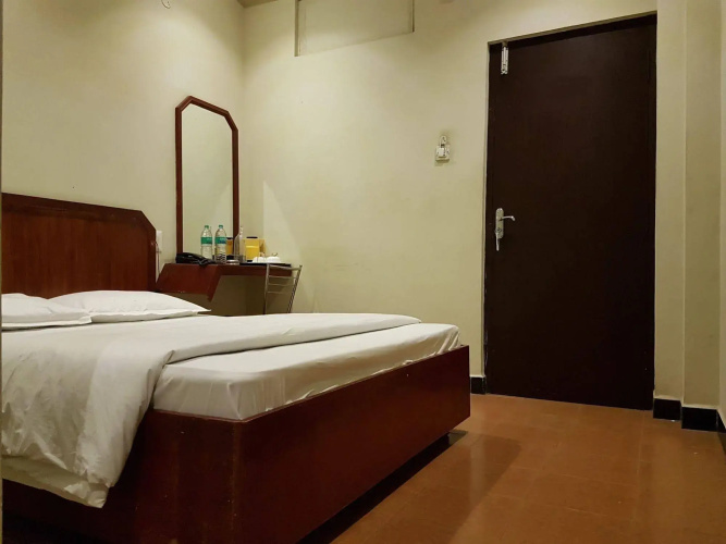 Deluxe Hotel