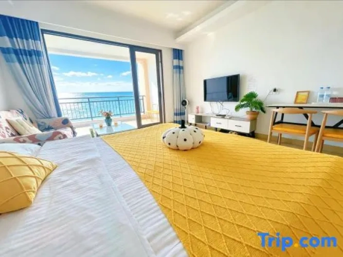 2 Bedrooms Standard Quadruple Family room with balcony and with sea view