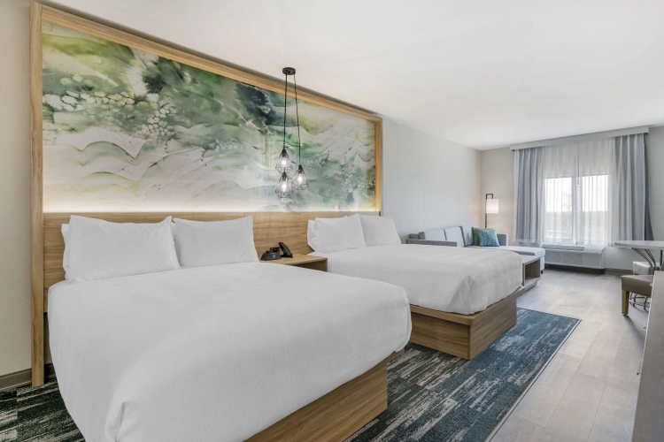 Quadruple Suite