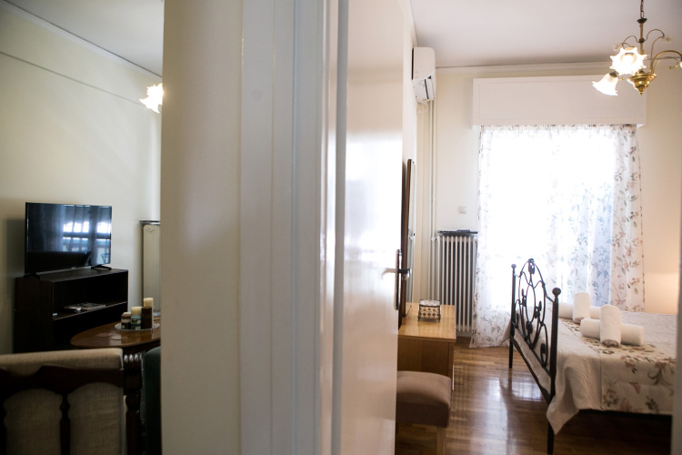 Best House, Larisis Metro, Athens