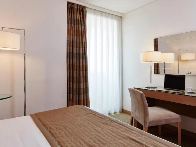 Superior Double room with city view