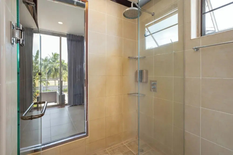 Modern 3BR Pool Access Villa Argent 6