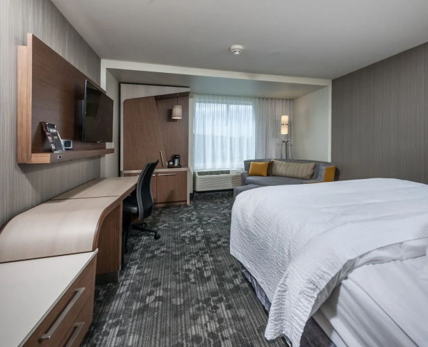 Courtyard by Marriott Boston Littleton