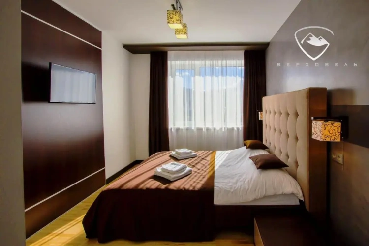 Standard Double room with view