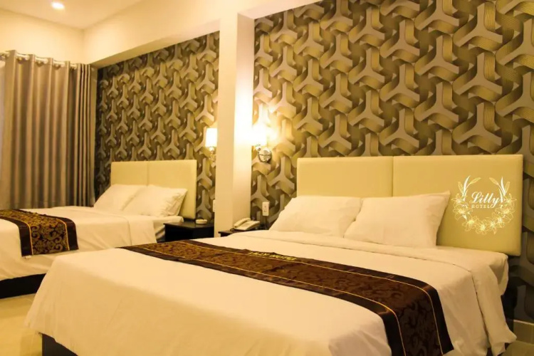 LiLLy Hotel