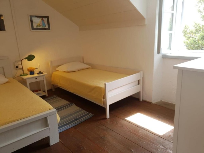 5 Bedrooms Cottage